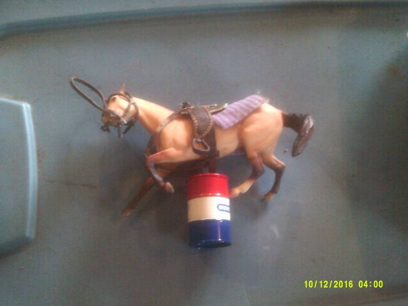 VINTAGE BREYER HORSE AND CAN