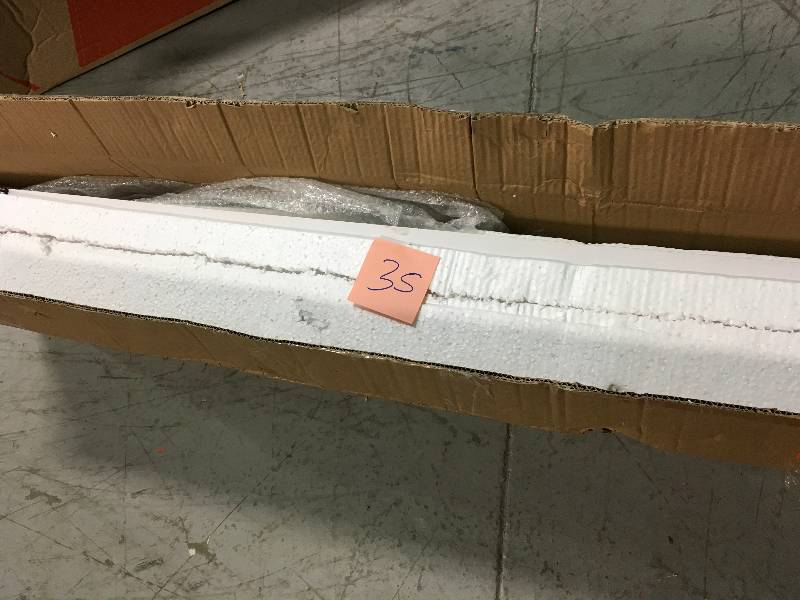 lot 35 image: 6 ft. White Do It Yourself Canvas 6-Panel Room Divider