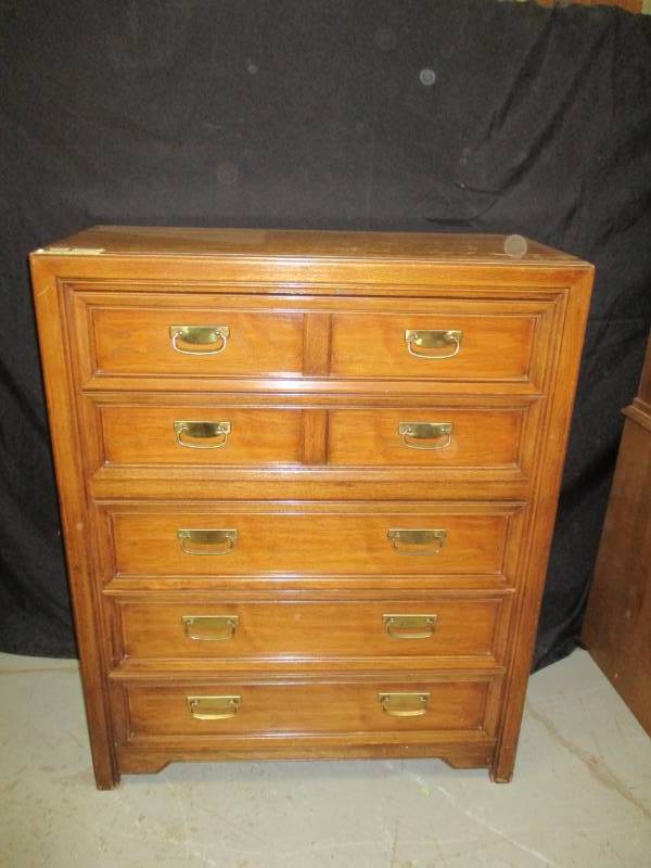 5 drawer Thomas Ville Dresser