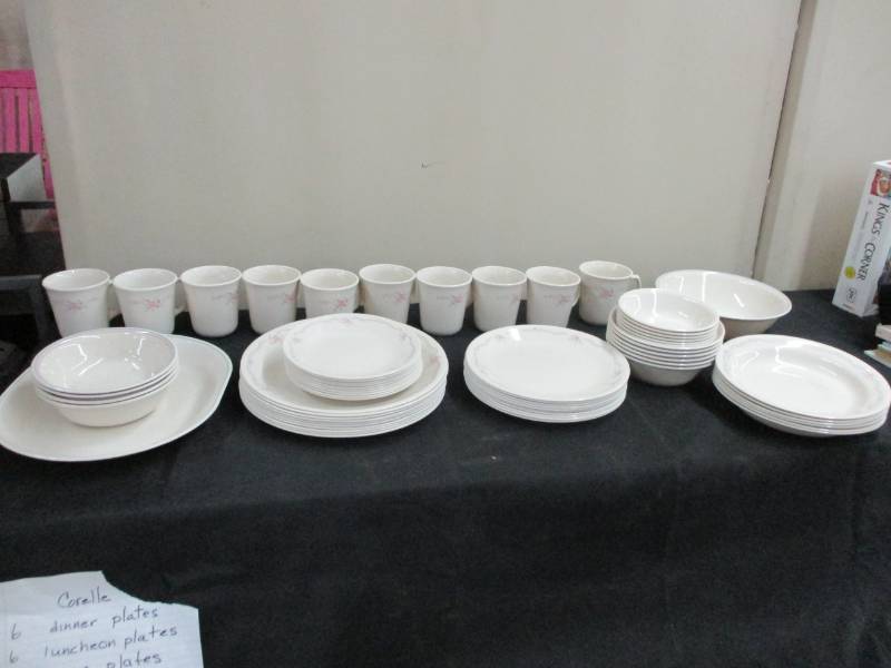64 Piece Corelle Set
