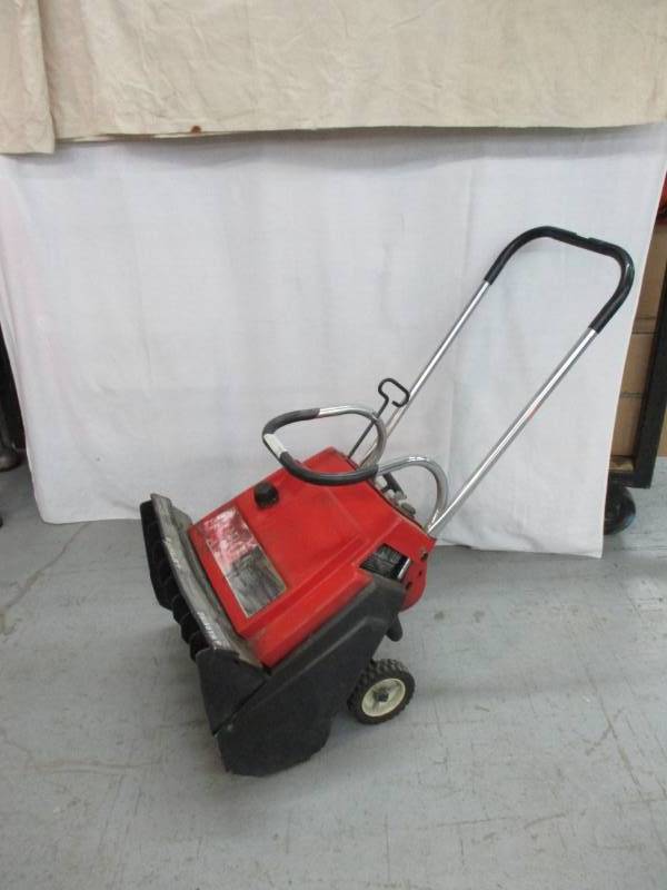 Toro Snow Thrower (gas)