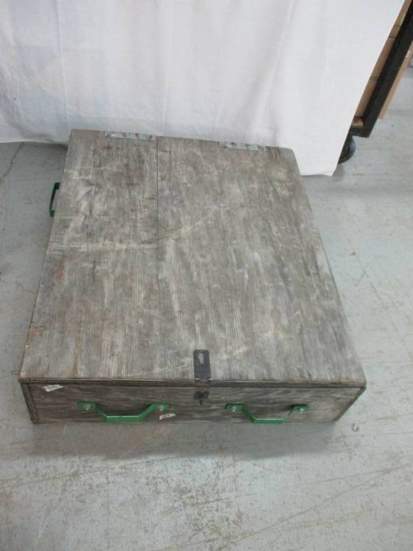 Wood box with Handles