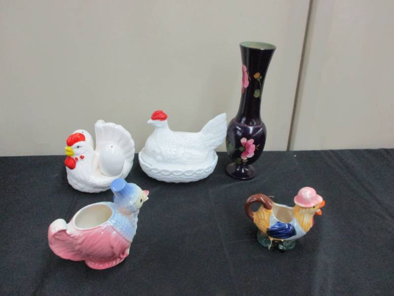 Spaulding China Chicken and various unique pieces