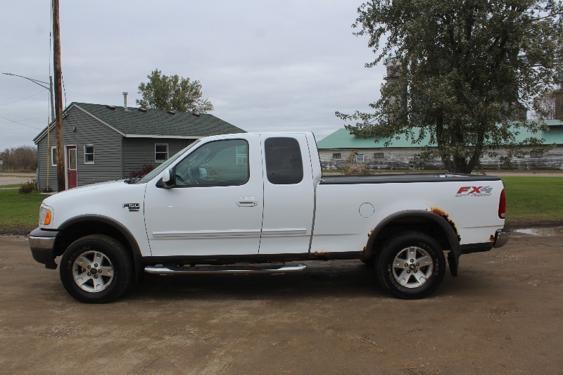 2003 Ford F150 XLT FX4 Extended Cab 4x4 2 Owner 108,862 Miles