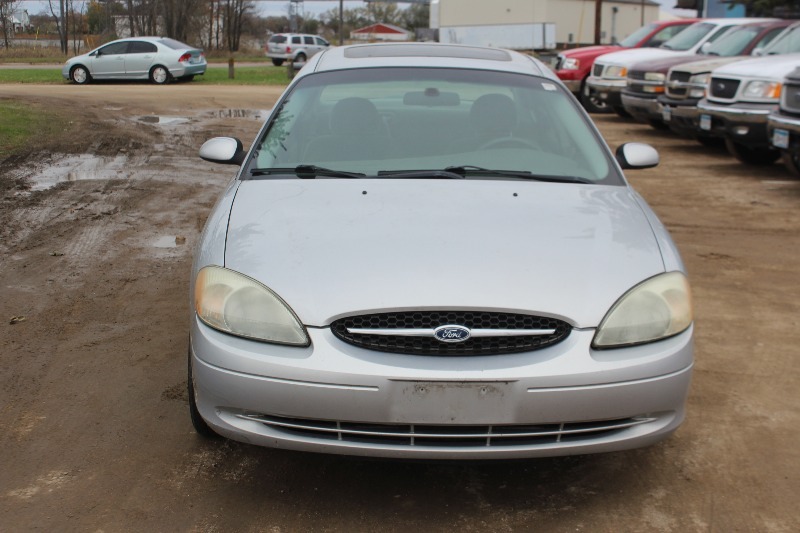 2002 Ford Taurus SES