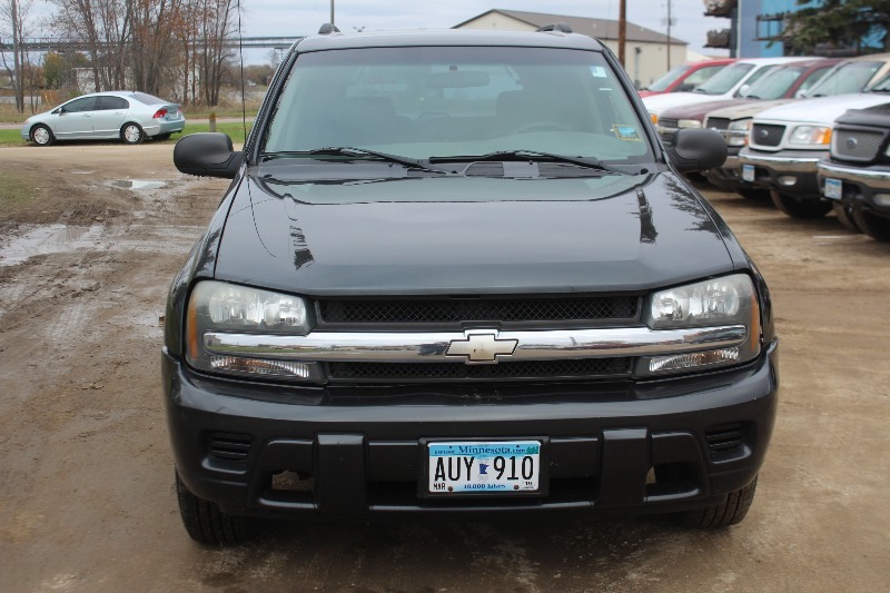 2004 Chevrolet Trailblazer LS 4x4 - 2 Owner -