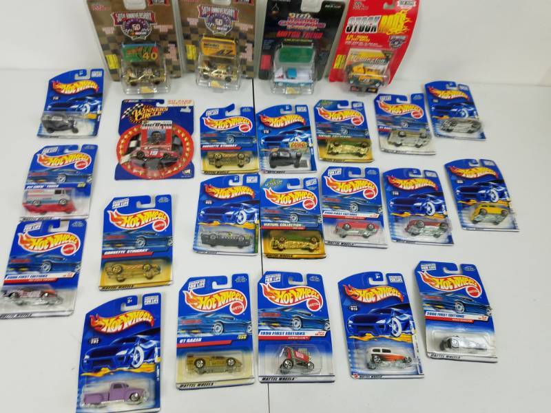 Huge lot of Hotwheels & Racing Champions
