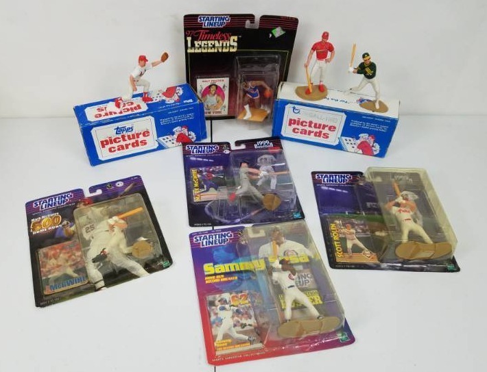 Mix lot of Baseball card and Starting Line up figures
