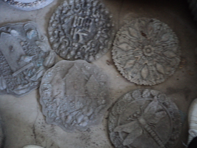 lot 61 image: 5 stepping stones...