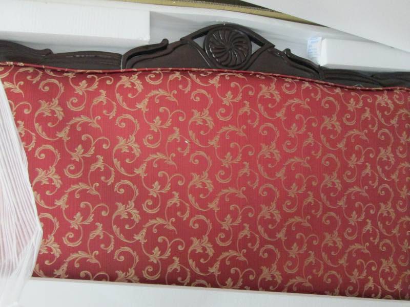 lot 32 image: Regal Romantic Loveseat Back - use ...