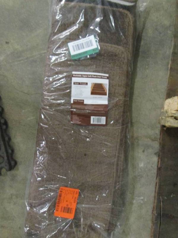 lot 50 image: Ottomanson Softy Collection Brown 9...