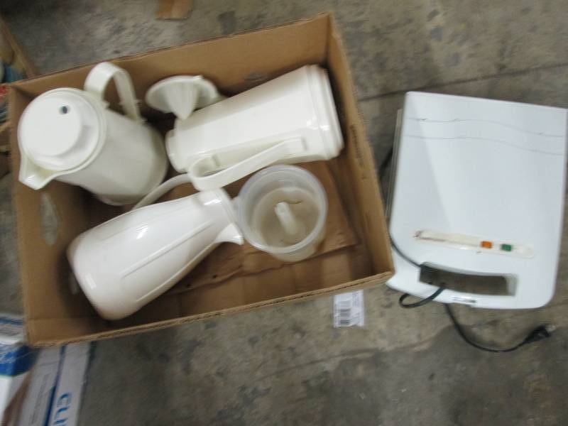 lot 120 image: Waffle Baker & 3 large Coffee Serve...