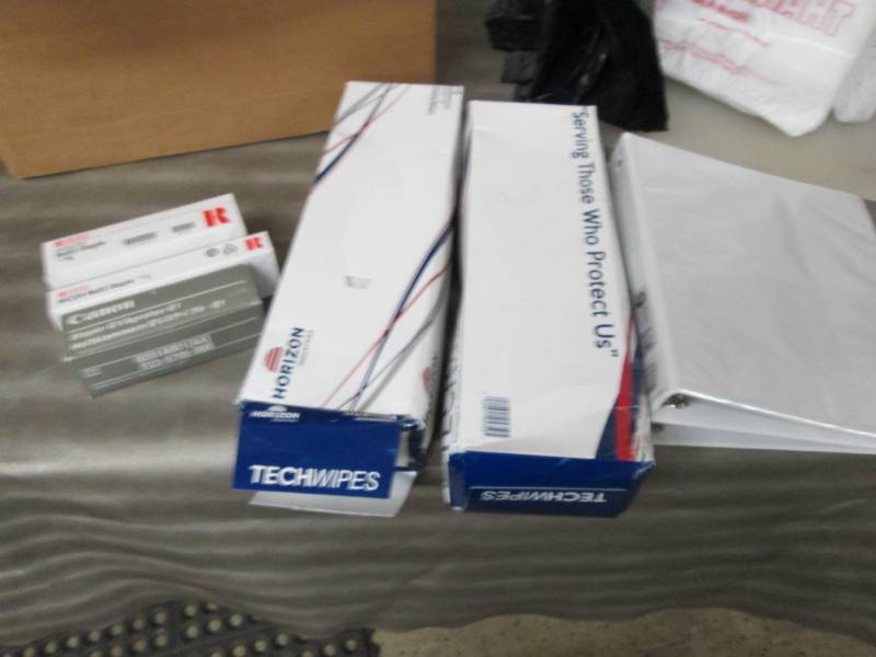 lot 148 image: 2 Boxes Tech Wipes, Staples, 2 Bind...