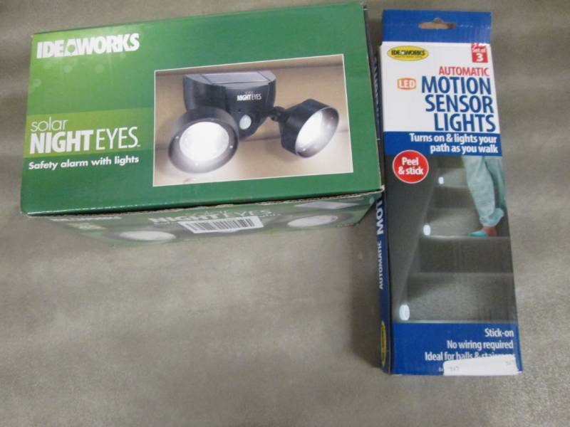 lot 225 image: Solar Night Eyes, Motion Sensor Lig...