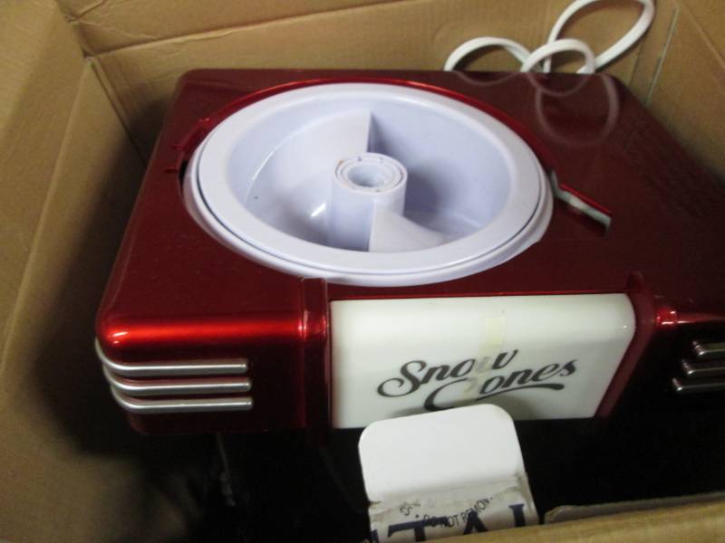 lot 274 image: Snow cone machine