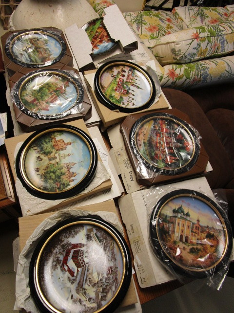 VAN HYGAN AND SMYTH RUSSIAN THEMED COLLECTOR PLATES