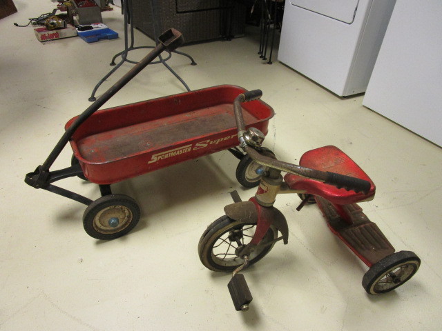 ANTIQUE WAGON & ANTIQUE TRICYCLE