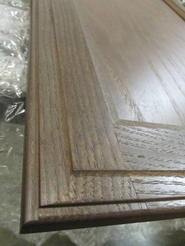 lot 3 image: Cabinet Door