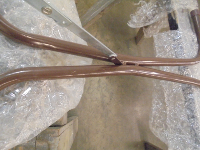 lot 22 image: Dinette Table Legs
