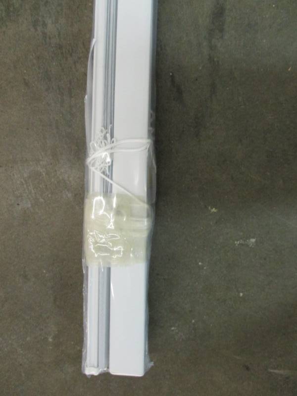 lot 45 image: Window Blinds