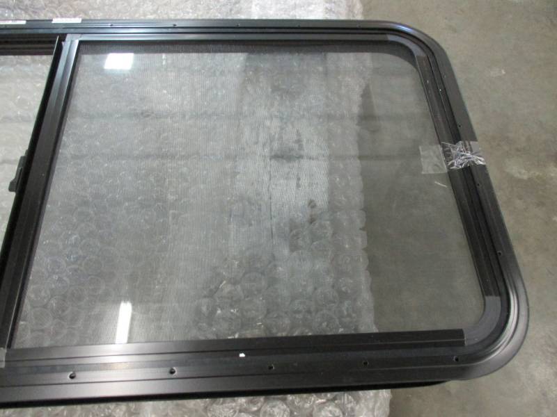 lot 125 image: RV Window