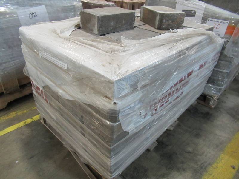 lot 21 image: SplitRock Corner 3.5 in. x 10.5 in. x 7 in. CharcoalTan Concrete Garden Wall Block Approximately (96 Pcs.  40.8 Face ft.  Pallet)