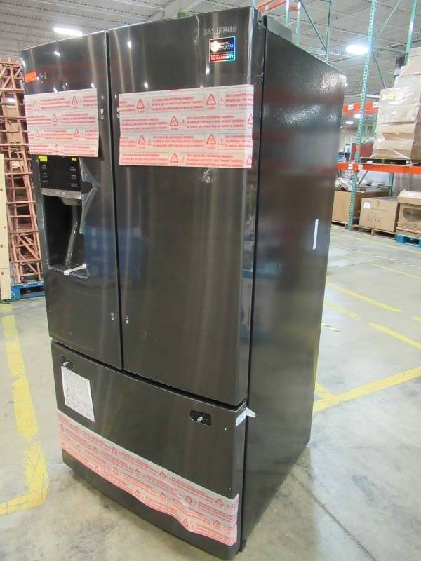lot 76 image: DENT LH DOOR - Samsung 28.07-cu ft French Door Refrigerator with Dual Ice Maker (Black Stainless Steel) ENERGY STAR RF28HFEDTSG