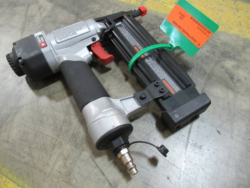 lot 152 image: Porter-Cable 18-Gauge Pneumatic Brad Nailer, Model BN200SB