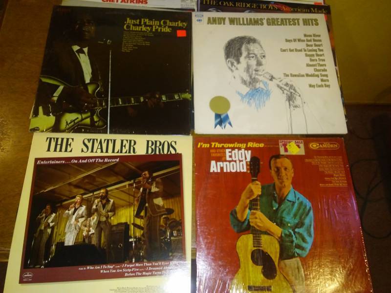 lot 11 image: 60  12in vinyl LP albums.