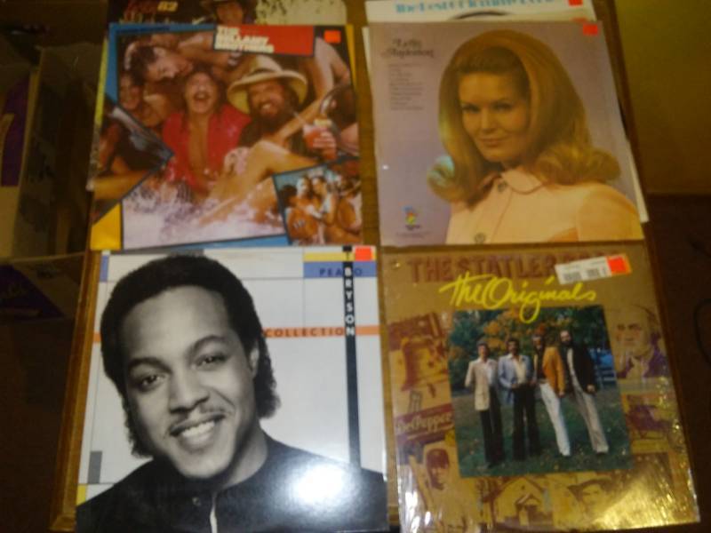lot 16 image: 60  12in vinyl LP albums.