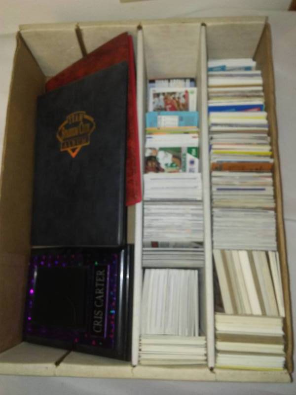 lot 25 image: 7 lb. of sports cards about 1400.