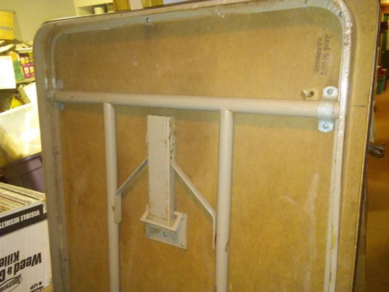 lot 33 image: 6 foot folding table, heavy duty, strong