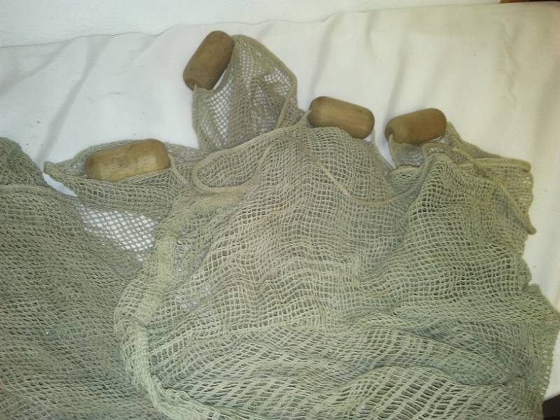 lot 100 image: Vintage 15 foot x 3 ft. Wood float blocks with cotton netting. Great Lake Decor.