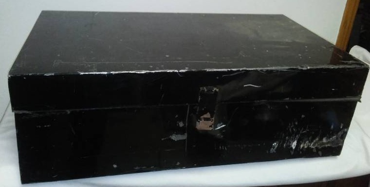 lot 104 image: Black metal work box,
