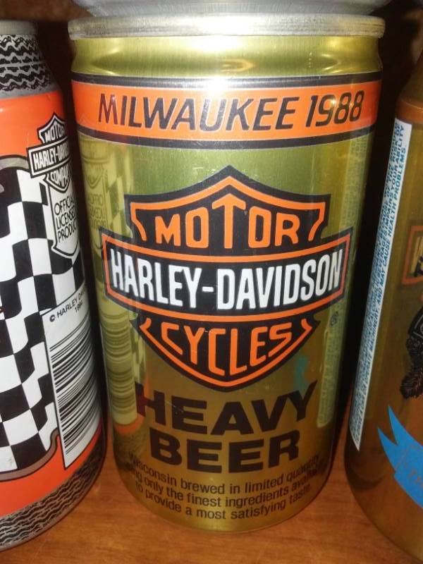 lot 130 image: 7 Harley-Davidson beer cans variety.
