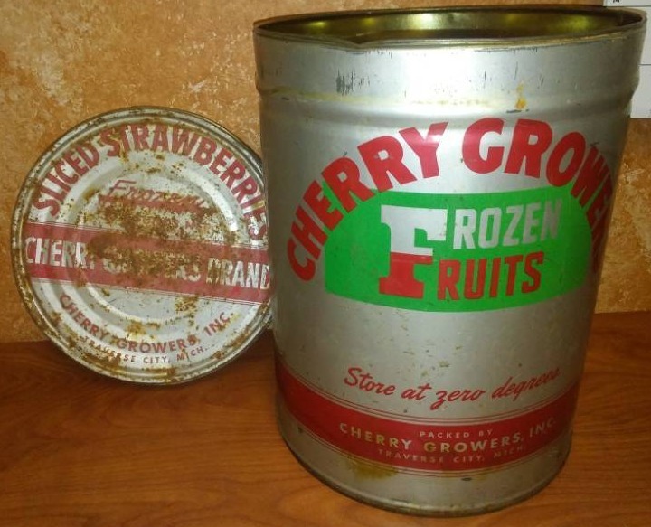 lot 142 image: Cherry Growers Tin.