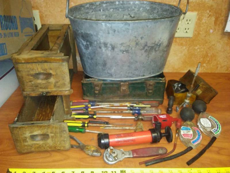 lot 150 image: Man containers and tools,