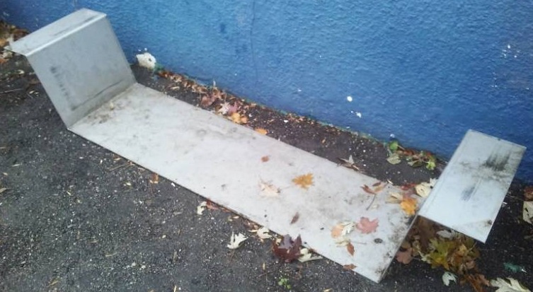 lot 157 image: Heavy aluminum sheet metal.