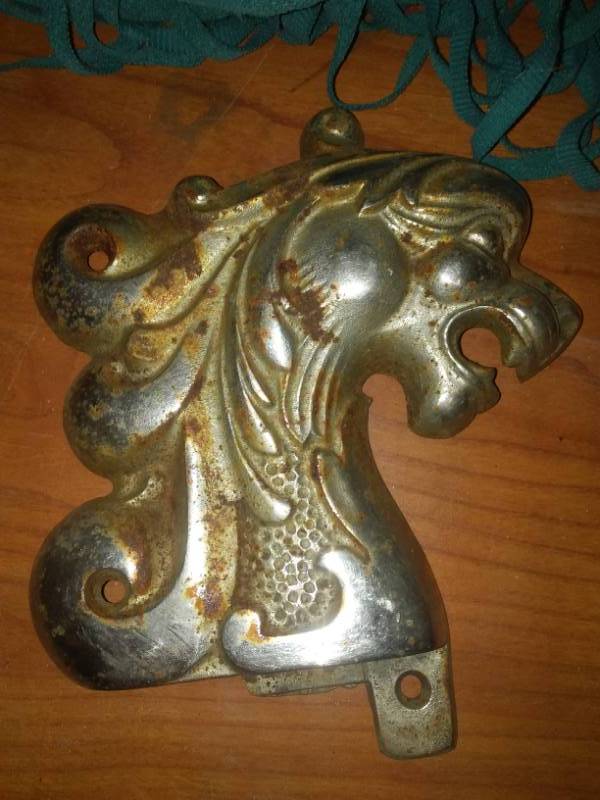 lot 245 image: Vintage collectibles