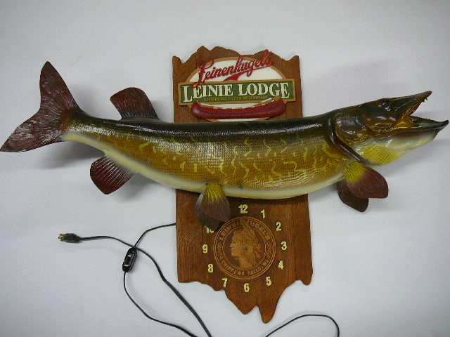Leinenkugels Leinie Lodge Fish Clock