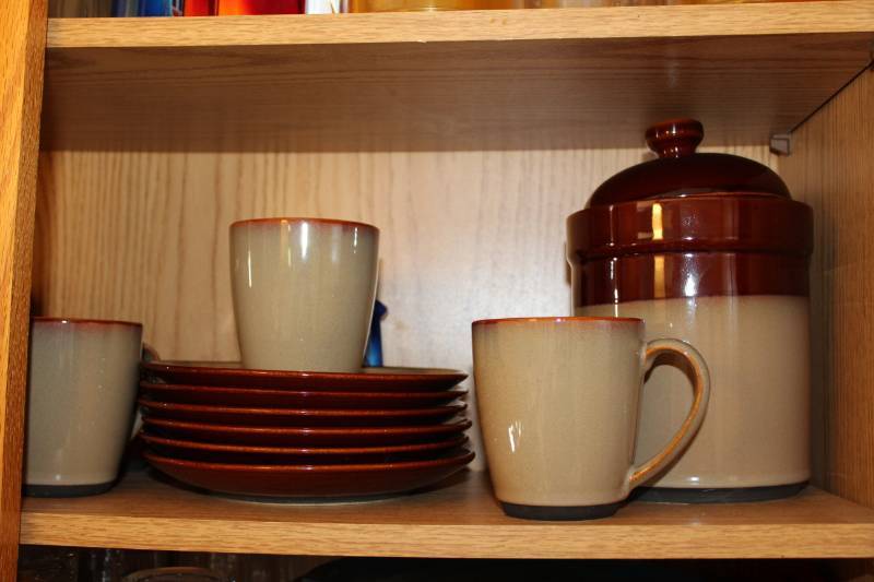 lot 241 image: Bowls, Mugs, Jars
