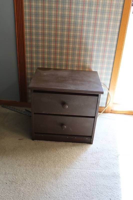 lot 159 image: Wood Table w 2-Drawers