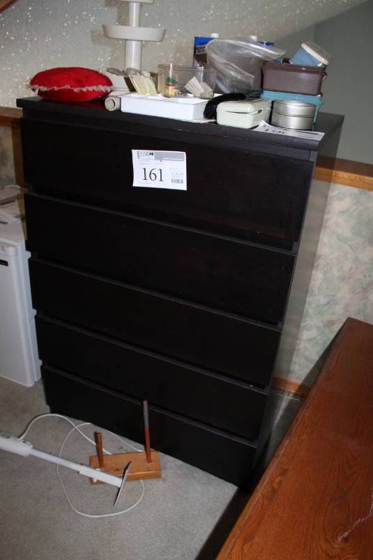 lot 161 image: Lot of (2) Dressers