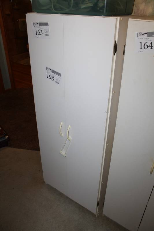 lot 163 image: Cabinet w 2-Doors, 4-Shelves