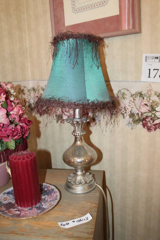 lot 178 image: Table Lamp