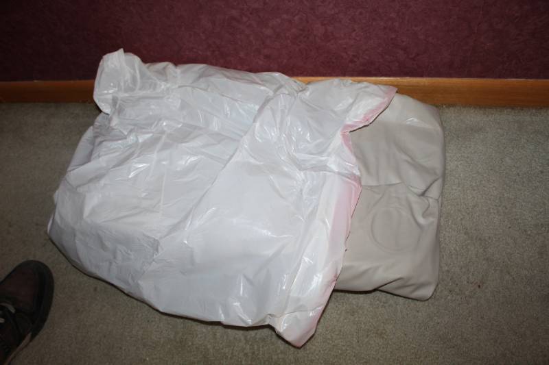 lot 184 image: Air Mattress