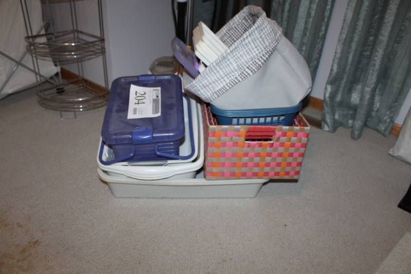 lot 204 image: Storage Totes