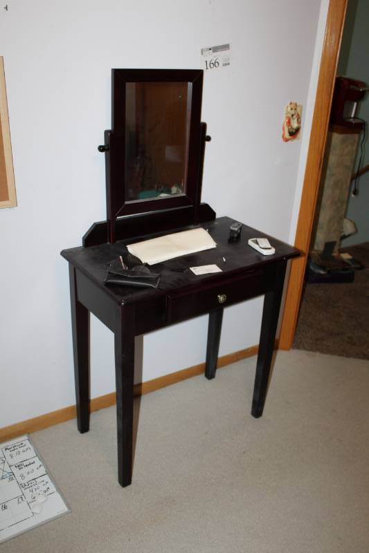 lot 166 image: Vanity Table