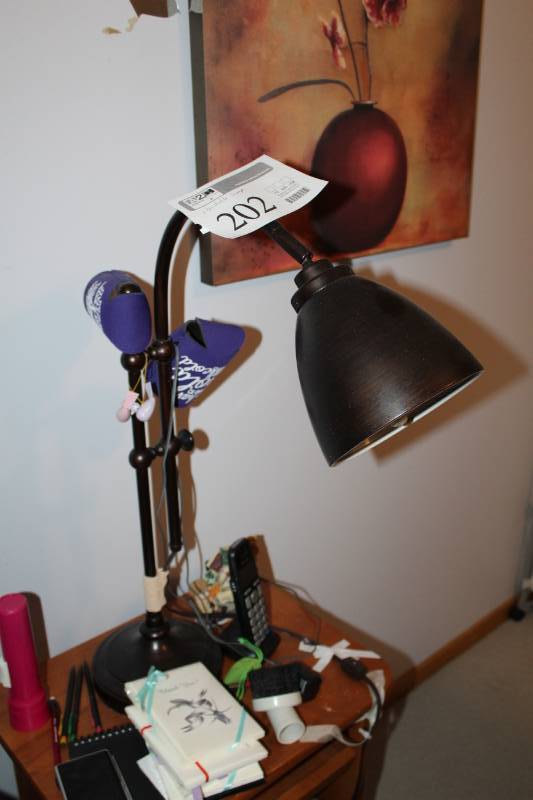 lot 202 image: Adjustable Table Lamp