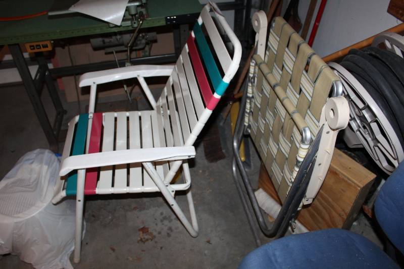 lot 290 image: Lawn Chairs